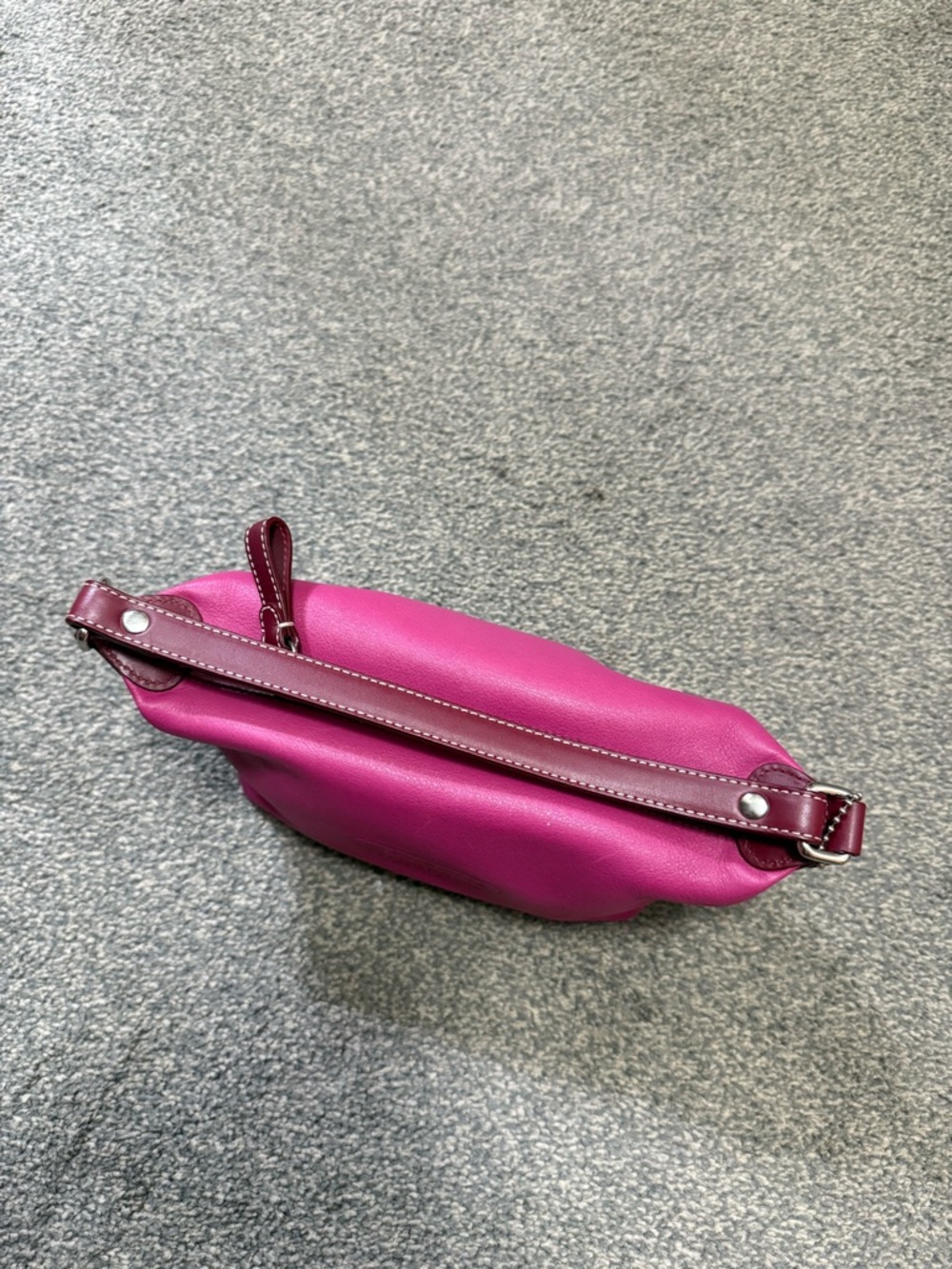 COACH 1941 DEMI LEATHERWARE FUCHSIA HOT PINK LEATHER BAGUETTE BAG - Picture 4 of 9